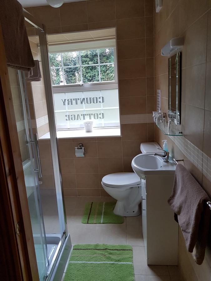 Country Cottage B&B Crossakeel ภายนอก รูปภาพ